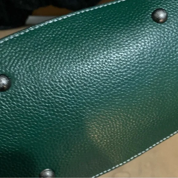 Green and Beige Bucket Bag - Picture 2 of 3